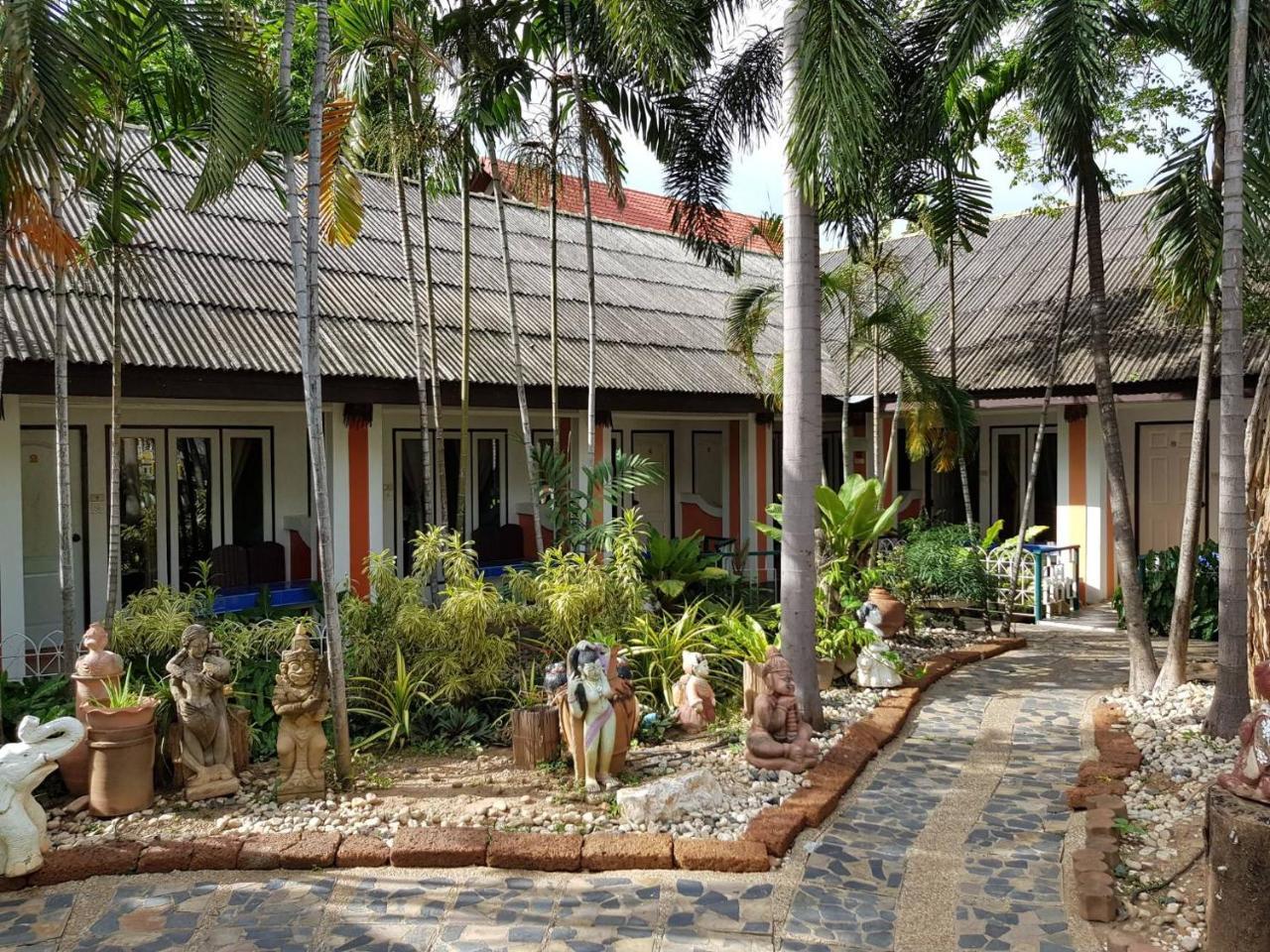 Sam's House pensión Kanchanaburi Exterior foto