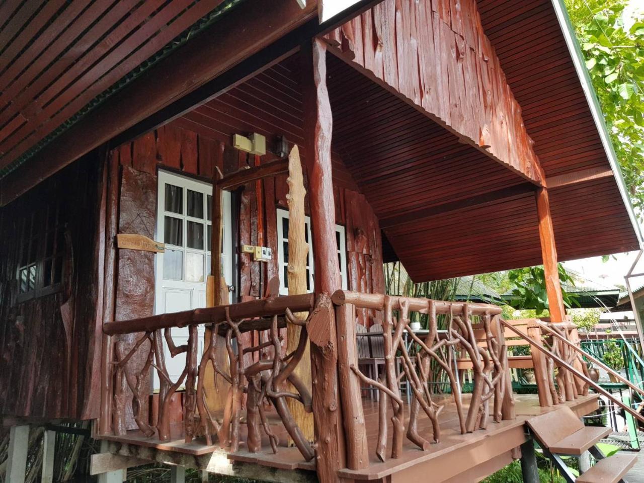 Sam's House pensión Kanchanaburi Exterior foto